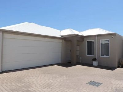 3 / 2 Kapok Turn , Baldivis