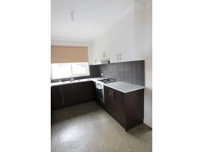 2 / 3 Enfield Close, Corio