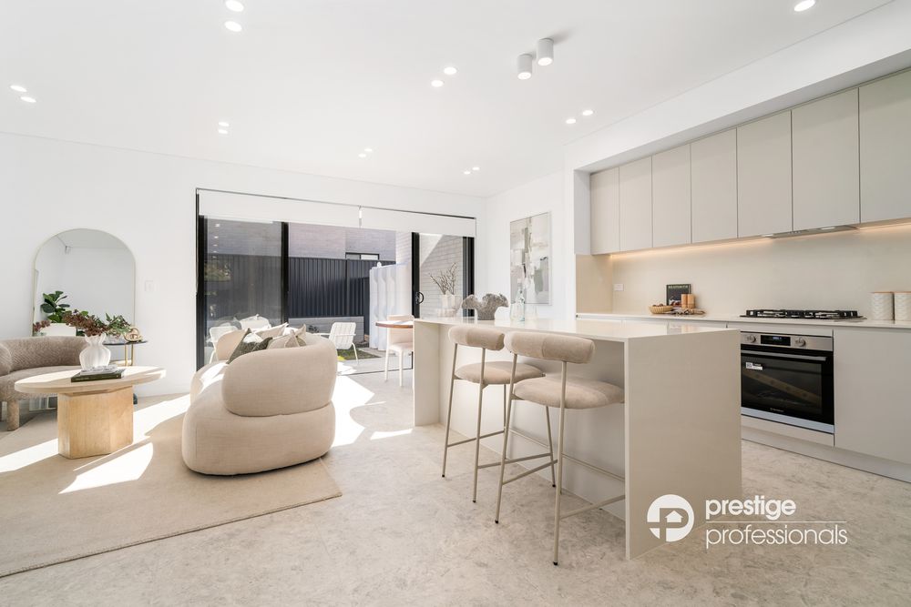 1 / 5 Elouera Crescent, Moorebank