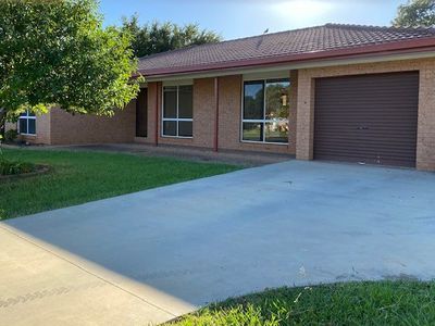 70 Websdale Drive, Dubbo
