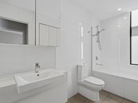 609 / 37D Harbour Road, Hamilton
