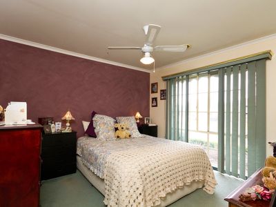 25 Langbourne Drive, Narre Warren South