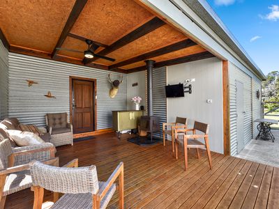 1 Holloway Street, Donovans