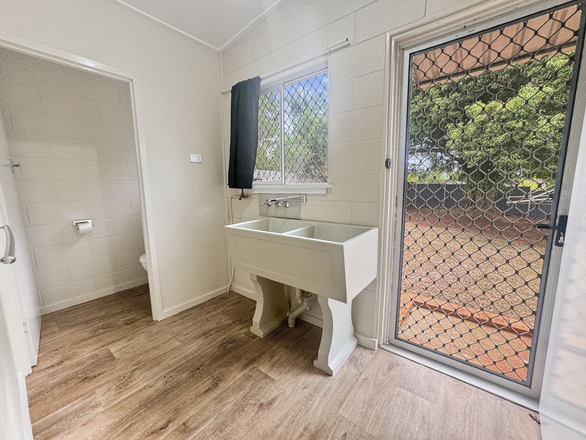 17 ARMSTRONG STREET, Atherton