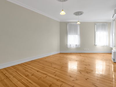 135 Douglas Parade, Williamstown