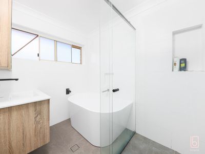 9 Japonica Close, Lake Haven