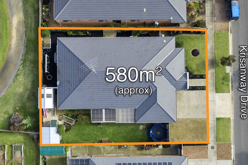 8 Krisanway Dr, Marshall