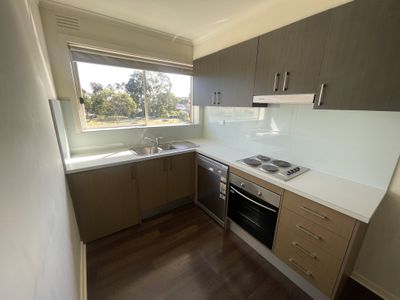 6 / 2 John Street, Footscray