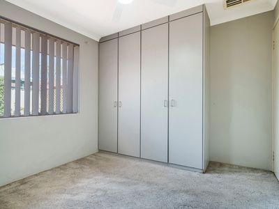 2B Eaglemont Drive, Swan View