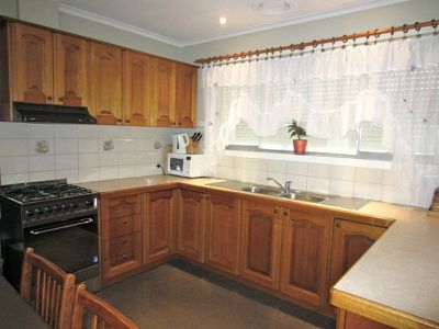 42 Avondale Ave, St Albans