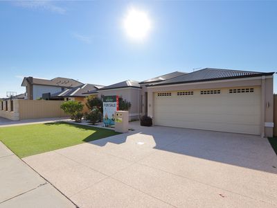 15 Waterfoot Loop, Canning Vale