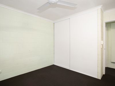 1 / 24 Pirie Street, Mackay