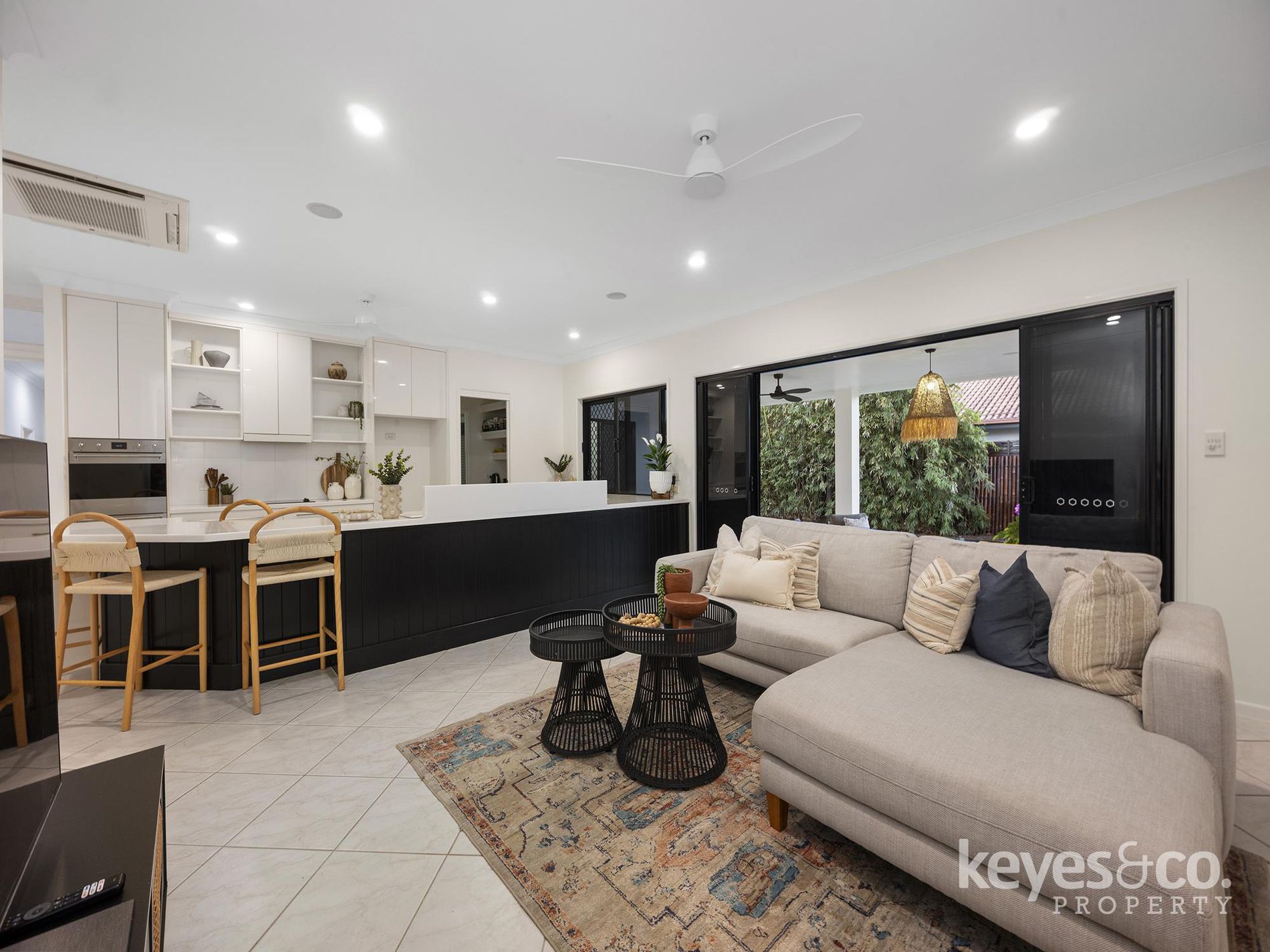 10 Ellesons Place, Douglas