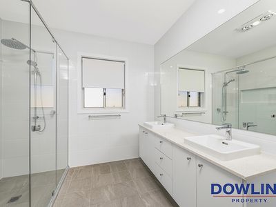 21 Midnight Avenue, Medowie