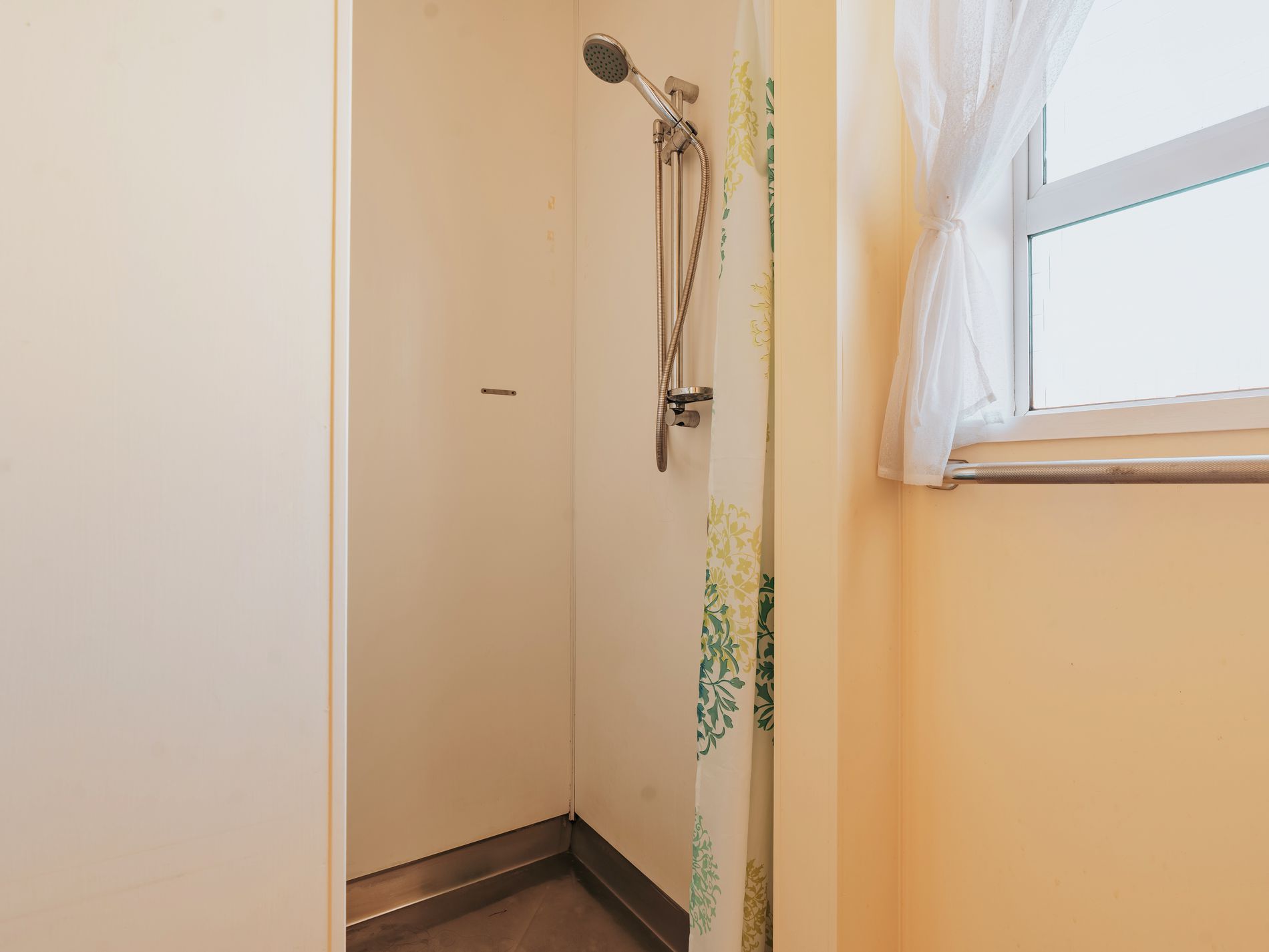 1 / 14 Chaucer Street, Milton