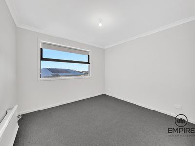 12 California Street, Clyde