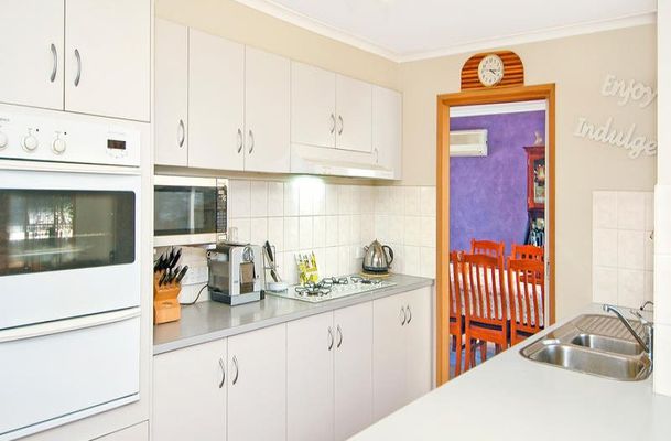 13 Yarcombe Crescent, Craigieburn