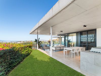 1 Balmoral Drive, Castle Hill
