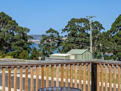 8 Sunsail Street, Snug