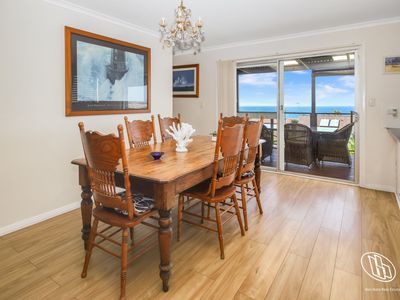 48 Sunset Boulevard, Kianga