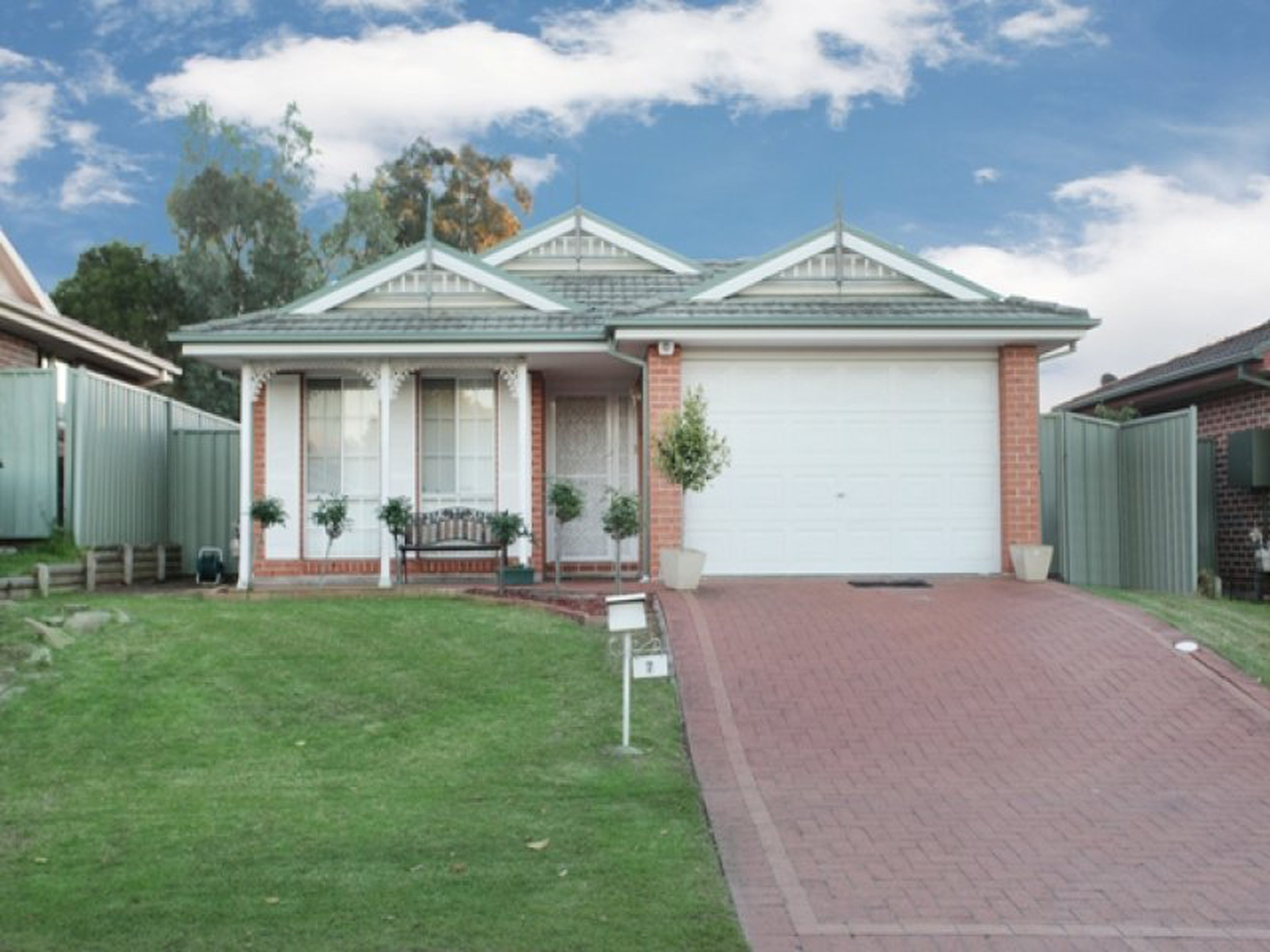 7 Wari Avenue, GLENMORE PARK