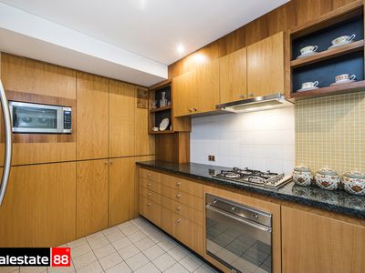 1 / 132 Royal Street, East Perth