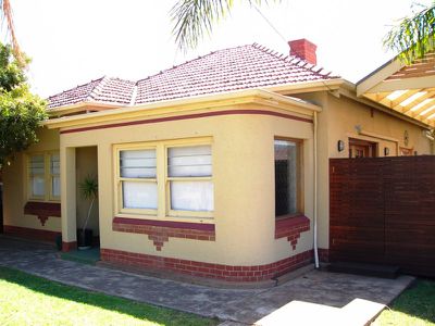 2 Moorland Avenue, Beverley