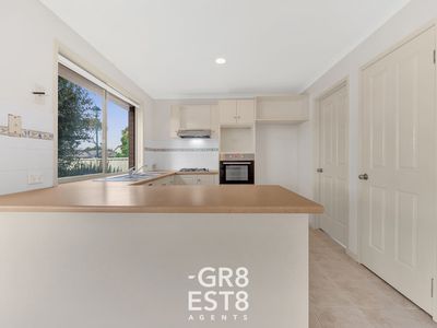 2 Ashbrook Way, Cranbourne West