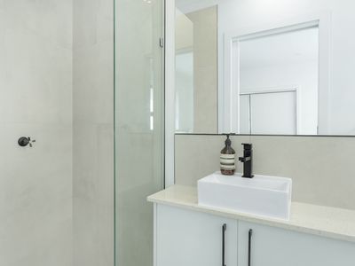 2 / 10 Beaumont Parade, West Footscray