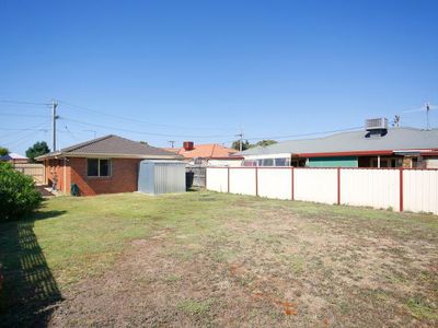 15 Lan Avenue, Altona Meadows