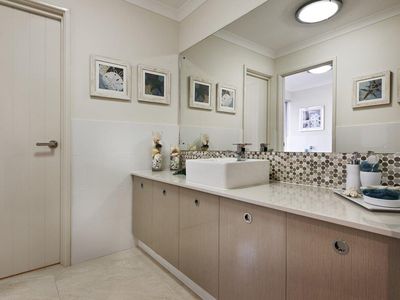 11 Wright Crescent, Bayswater