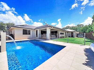 8 Blue Gum Place, Wakerley