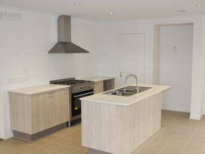 13 Everlasting Chase, Whittlesea