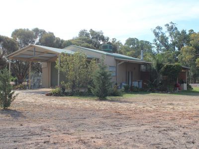 6523 Swan Hill Road, Moulamein