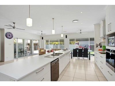 4 Hovea Place, Tewantin