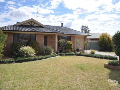 94 Twickenham Drive, Dubbo