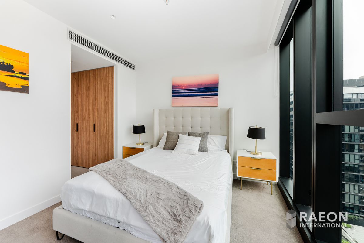 1613 / 18 Claremont St, South Yarra