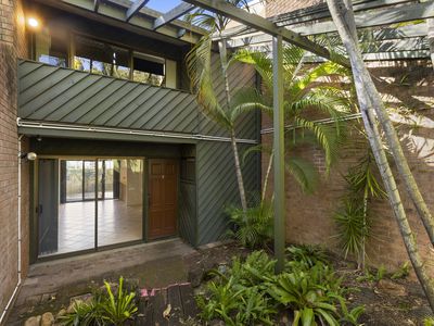 2 / 142 Carmody Road, St Lucia