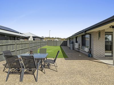 6 Jodie Louise Avenue, Cotswold Hills