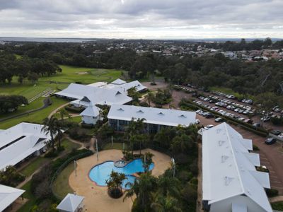 15 / 105 Old Coast Road, Pelican Point