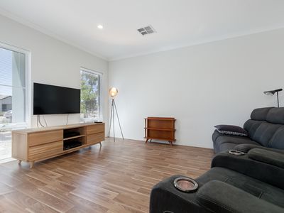 158 Banrock Drive, Ellenbrook