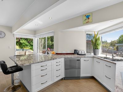 70 Beach Road, Castor Bay