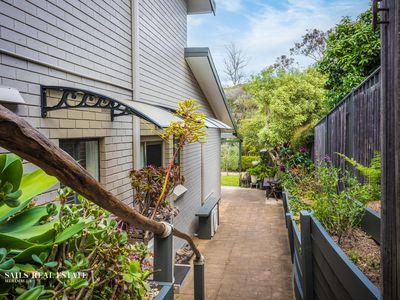 2 / 30 Tura Beach Drive, Tura Beach