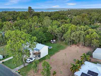 28 Marine Parade, Midge Point