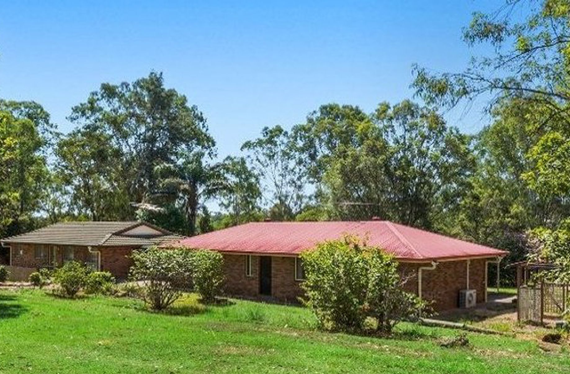 Logan Village Oxbridge Global Real Estate, Finance & Projects