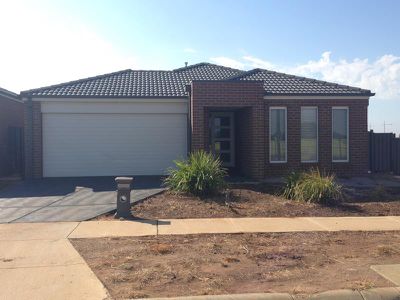 97 James Melrose Drive, Brookfield