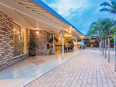 16 Schooner Circuit, Manly West