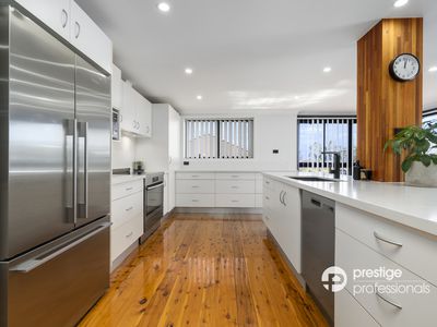 7 Gal Crescent, Moorebank
