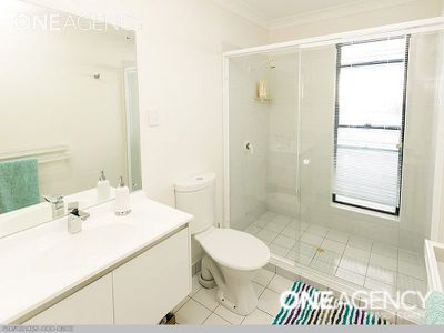 4 Chantilly Street, Urangan