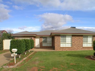 4 Evanside Parade, Griffith